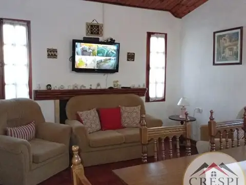 Casa 4 ambientes con 2 baños