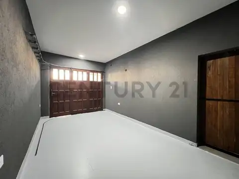 CASA VENTA 4 AMBIENTES CON QUINCHO Y COCHERA VILLA LUZURIAGA, SE ACEPTA PERMUTA
