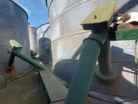 PLANTA EN VENTA EN CAPITAN SARMIENTO