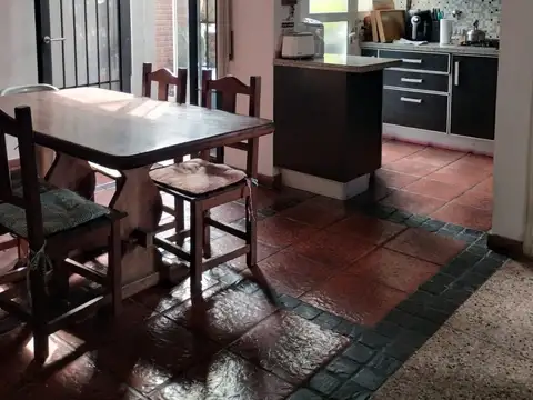 VENTA DE PH 2 AMB. CON PATIO.PIÑEYRO