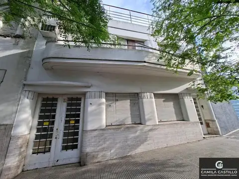 PH Tipo Casa  312 m²  Entrada Indep., Patio, Terrazas y Cochera • Sin Expensas