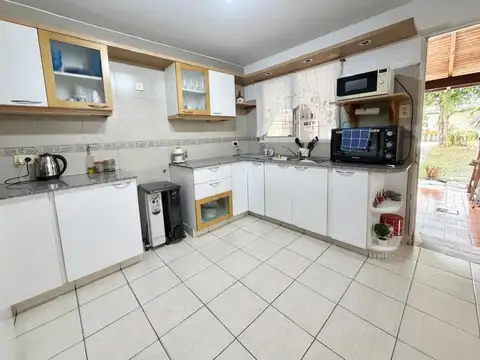 2 dúplex unificados en excelente ubicación.