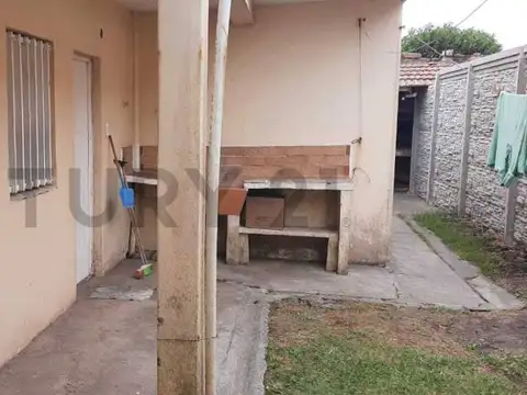 Casa 7 ambientes con 3 baños