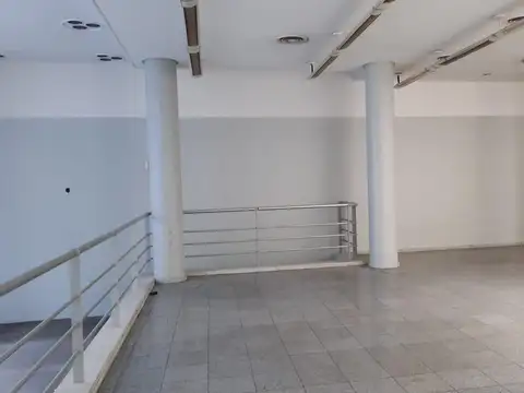 Local en Venta 30 años