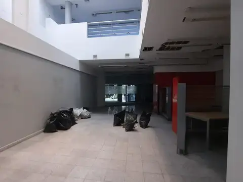 Local en Venta 30 años