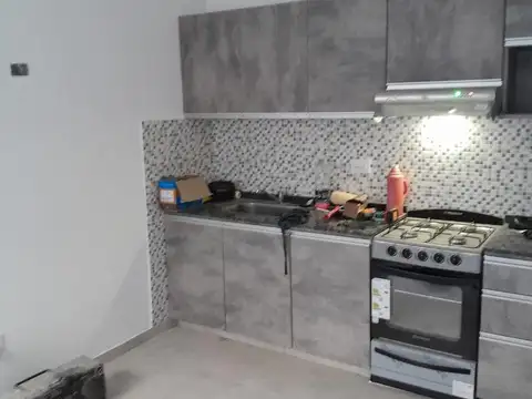 Depto Tipo Casa 4 ambientes con 1 baño