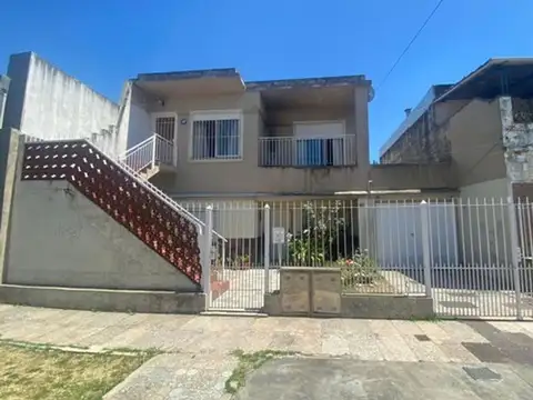 Depto Tipo Casa en Venta en Lomas de Zamora, USD 80.000