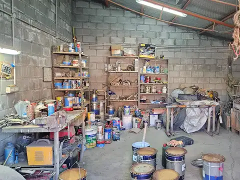 Galpon en Venta 25  mts Frente