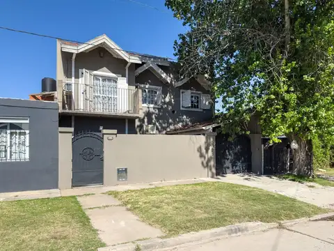 CASA EN VENTA 6 AMBIENTES ALEJANDRO KORN
