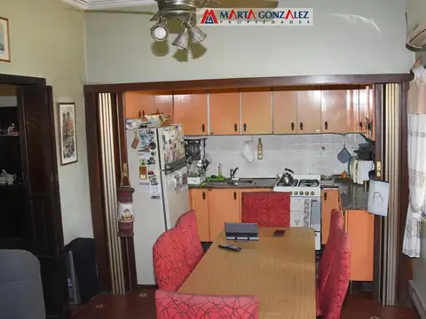 Casa en Venta con 6 cocheras