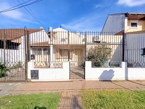 Casa en Venta en Burzaco, Partido de Almirante Brown