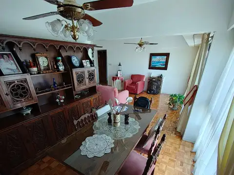 Departamento en Alquiler con 1 cocheras