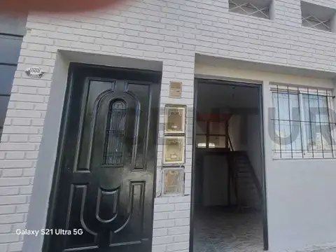 Juan Larrea 1800, Piso 0