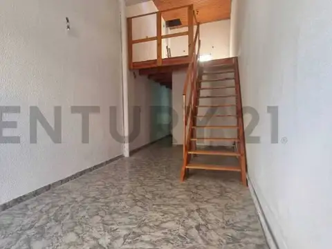 Juan Larrea 1800, Piso 0