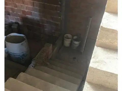 Casa 2 ambientes con 1 baño
