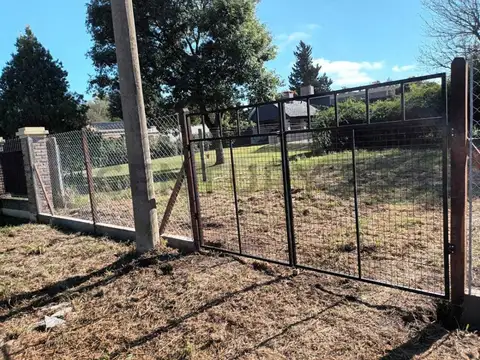 Venta de Lote en esquina sobre Av. 1° de Marzo, B° Los Alamos del Aero Club