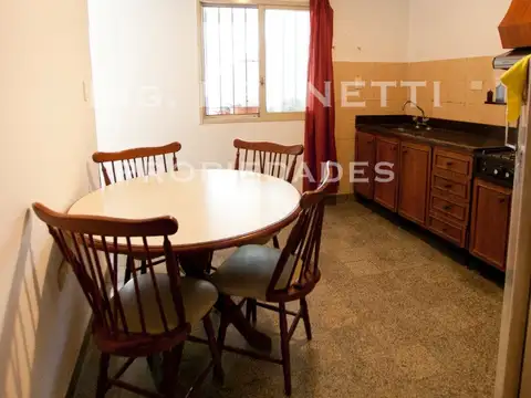 Depto Tipo Casa en Venta 50 años