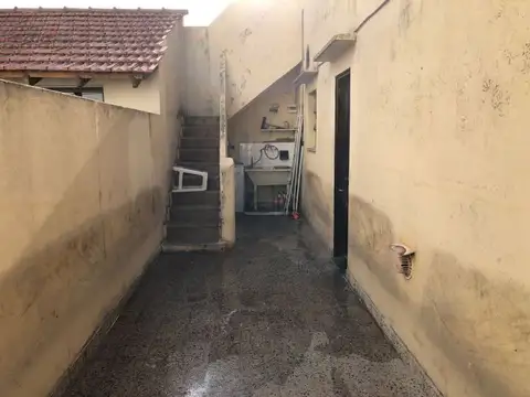 Depto Tipo Casa en Venta con 1 cocheras