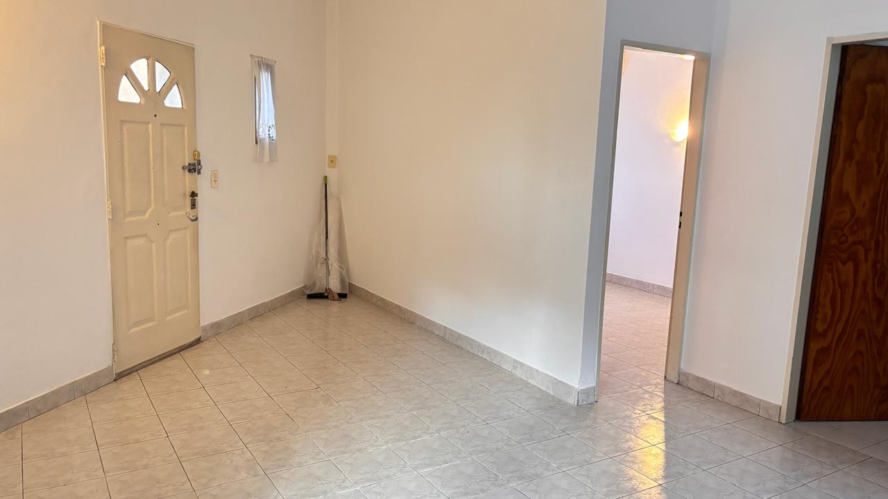 Depto Tipo Casa en Alquiler de Monoambiente