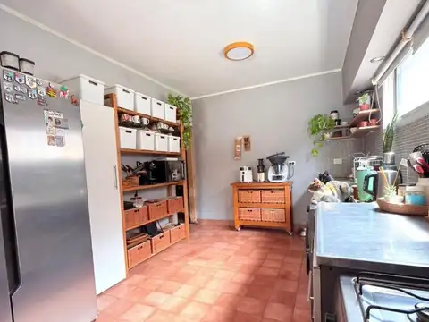 Casa en Venta con 4 cocheras