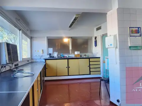 Alquiler Edificio Comercial, empresa tecnológica, industria farmaceútica, laboratorio. Oportunidad D
