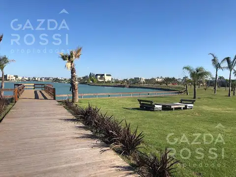 Espectacular lote a la venta en Barrio privado Lagos de Canning, al agua