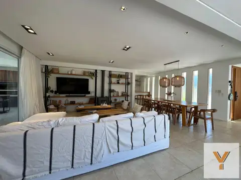 Departamento en venta - 3 Dormitorios 3 Baños - Pinamar