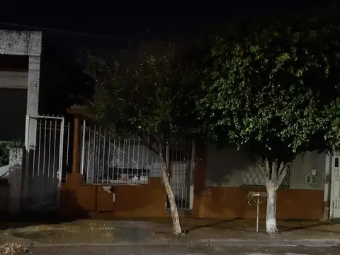 Leandro Alem  al 4000