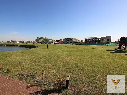 Terreno en venta - 700Mts2 - Lagos de Canning, Esteban Echeverría