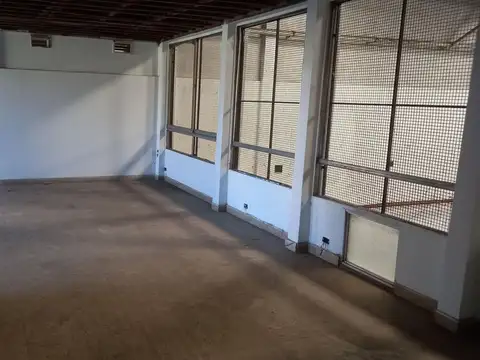 Galpon en Alquiler en Flores, USD 7.400