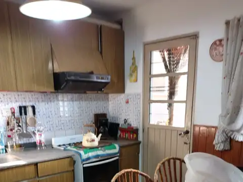 VENTA DE CASA EN ZONA CENTRICA DE CARMEN DE ARECO(B)