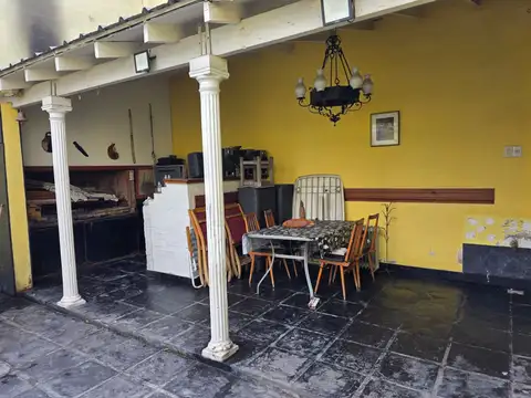 Casa multifamiliar patio terraza Villa Lugano