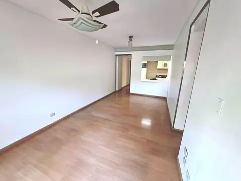Departamento en Venta en Villa del Parque, USD 145.000