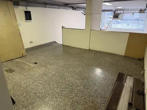 Local a la calle sobre avenida san martin