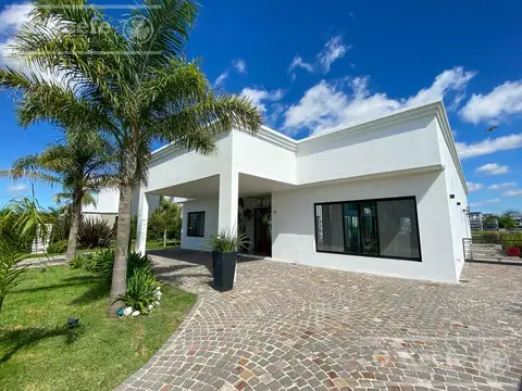 Casa en venta en una planta  en Greenville Polo Hudson Berazategui