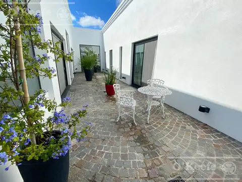 Casa 3 ambientes con 2 baños