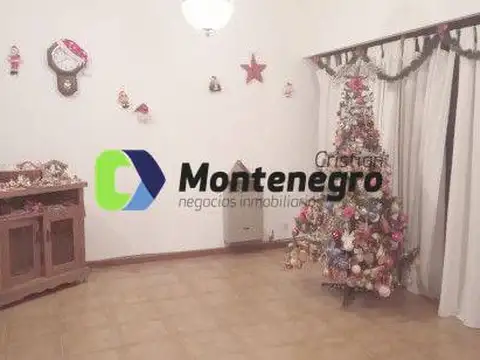 Casa 3 ambientes con 1 baño