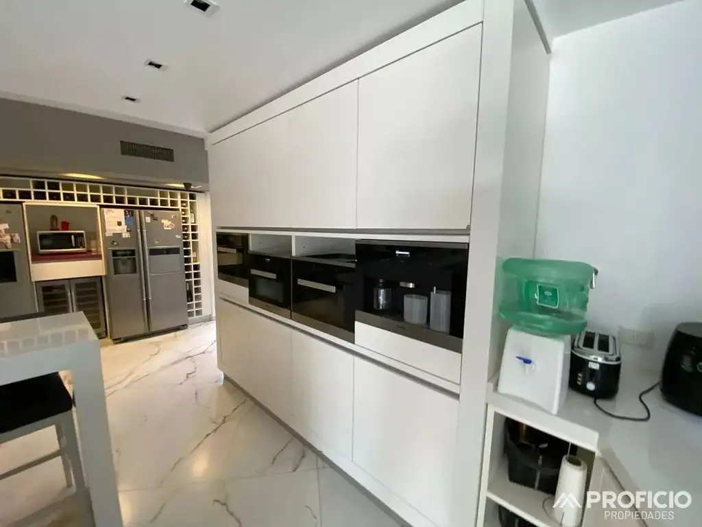 Casa en Abril Club De Campo de 4 dormitorios