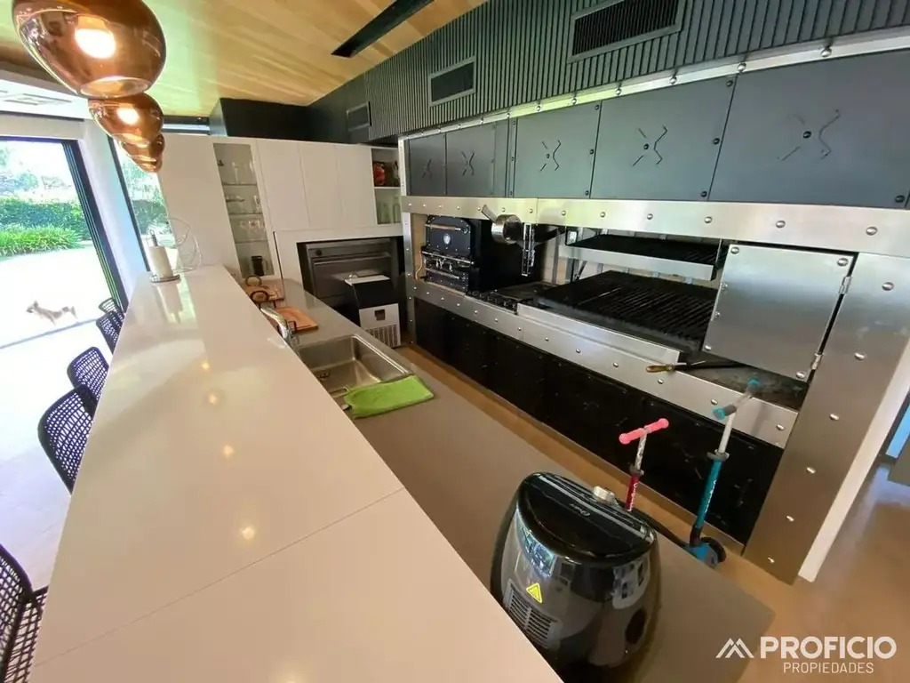 Casa en Venta en Abril Club De Campo