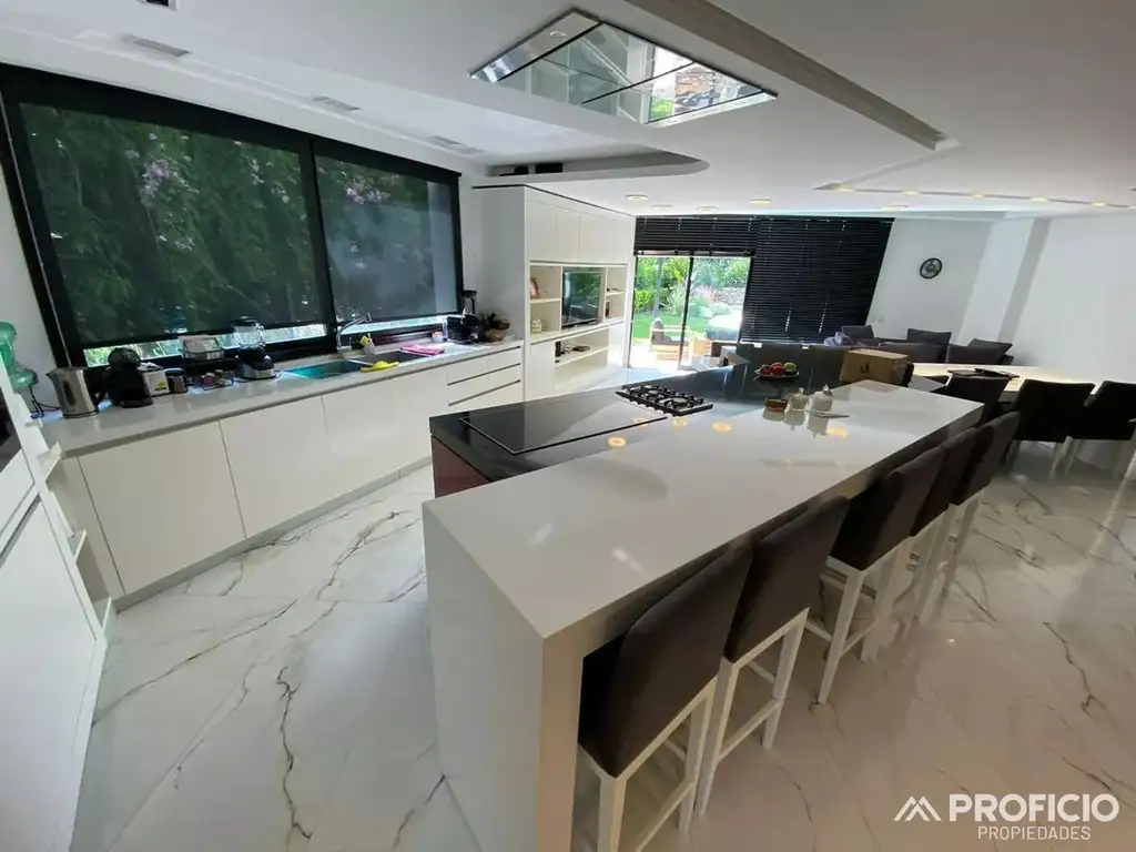 Casa en Venta - Abril Club De Campo