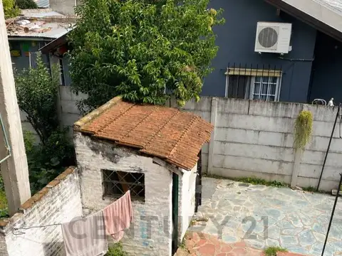 Casa 3 ambientes con 1 baño