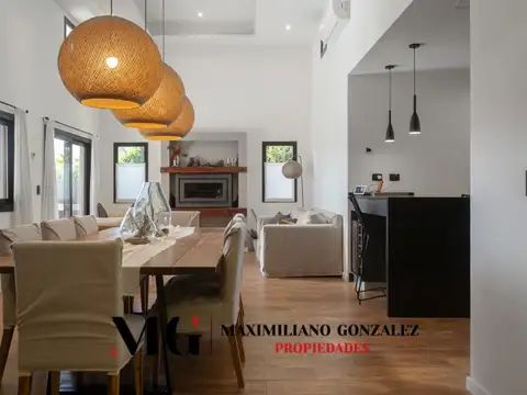 Casa 4 ambientes con 3 baños