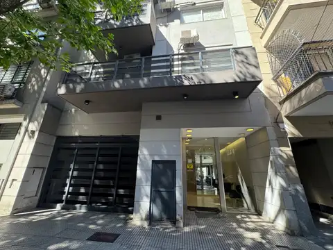 VENTA SEMIPISO 2 AMBIENTES AL FRENTE BALCÓN URQUIZA R