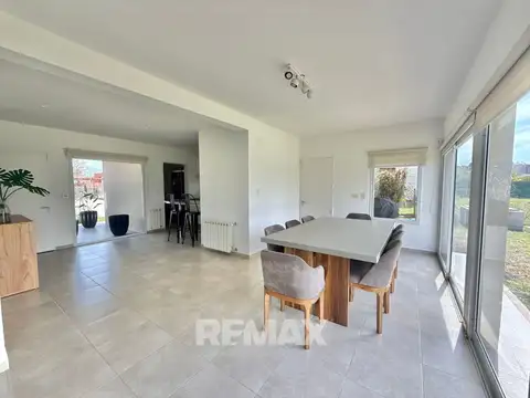 Venta Casa con pileta-galeria Casas del este Pilar
