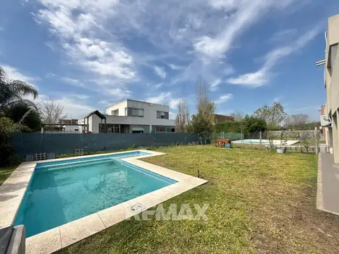 Venta Casa con pileta-galeria Casas del este Pilar