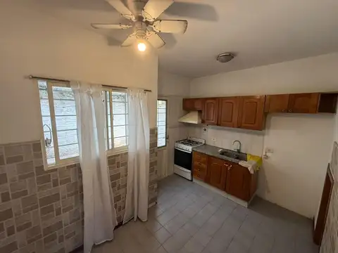Depto Tipo Casa 3 ambientes con 2 baños
