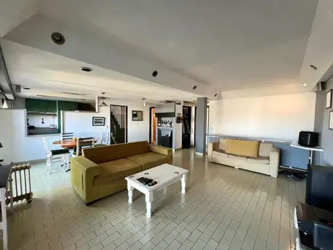 Depto Tipo Casa en Venta de 3 dormitorios
