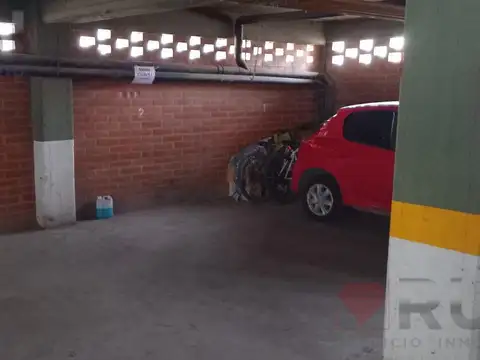 CENTRO DE NEUQUEN COCHERA EN VENTA