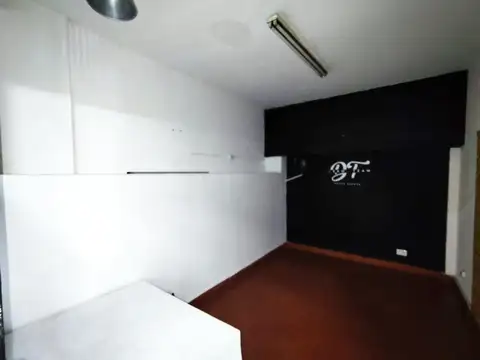 Local en Alquiler en Moron, $ 380.000