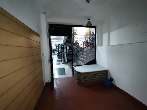 Local en Galería Edén – Vidriera | Cercano al ingreso